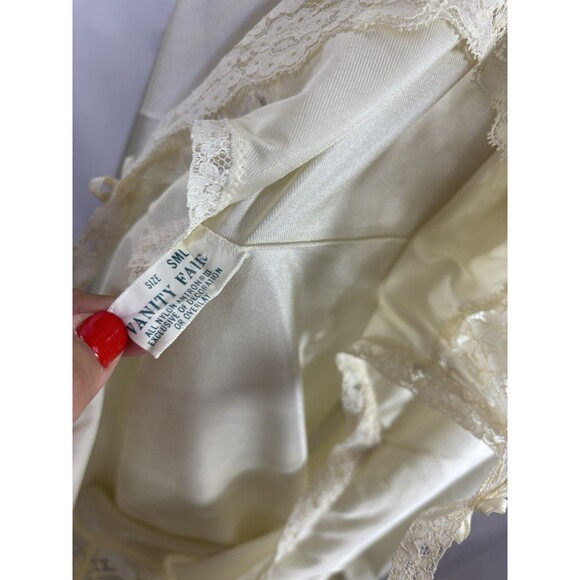 VTG 60s Romantic Nightgown Dress sz S Cream Nylon Lace Floral Lingerie Ethereal - Picture 3 of 16
